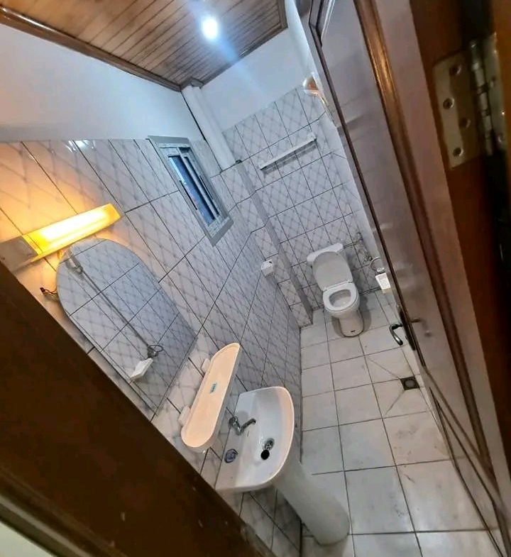 STUDIO MODERNE NOUVELLEMENT CONSTRUIT, YAOUNDÉ NKOLFOULOU