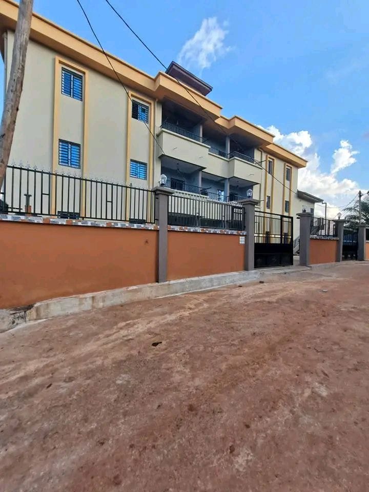 MNK_studio_nkolfolou_170526_ext STUDIO MODERNE NOUVELLEMENT CONSTRUIT, YAOUNDÉ NKOLFOULOU