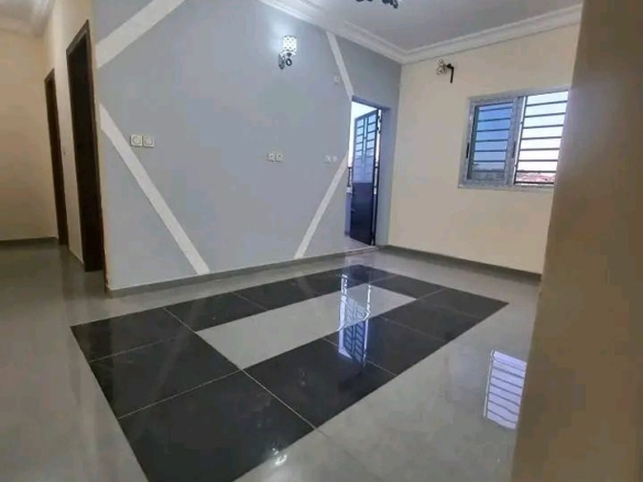 STUDIO MODERNE NOUVELLEMENT CONSTRUIT, YAOUNDÉ NKOLFOULOU