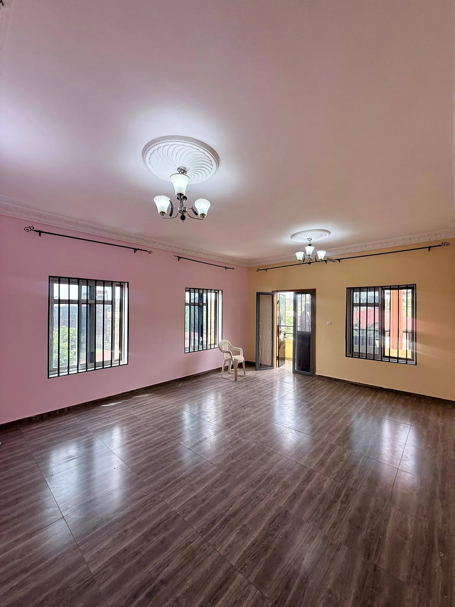 43379- YAOUNDÉ NKOLFOULOU APPARTEMENT MODERNE