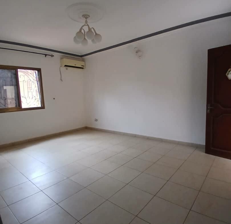 Magnifique studio moderne à louer, Yaoundé Essos