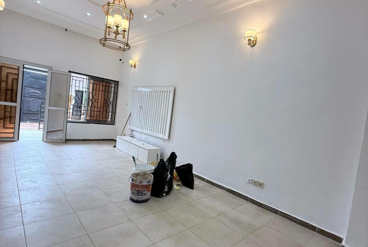 APPARTEMENT BON STANDING À LOUER, YAOUNDÉ FOUGEROLLE