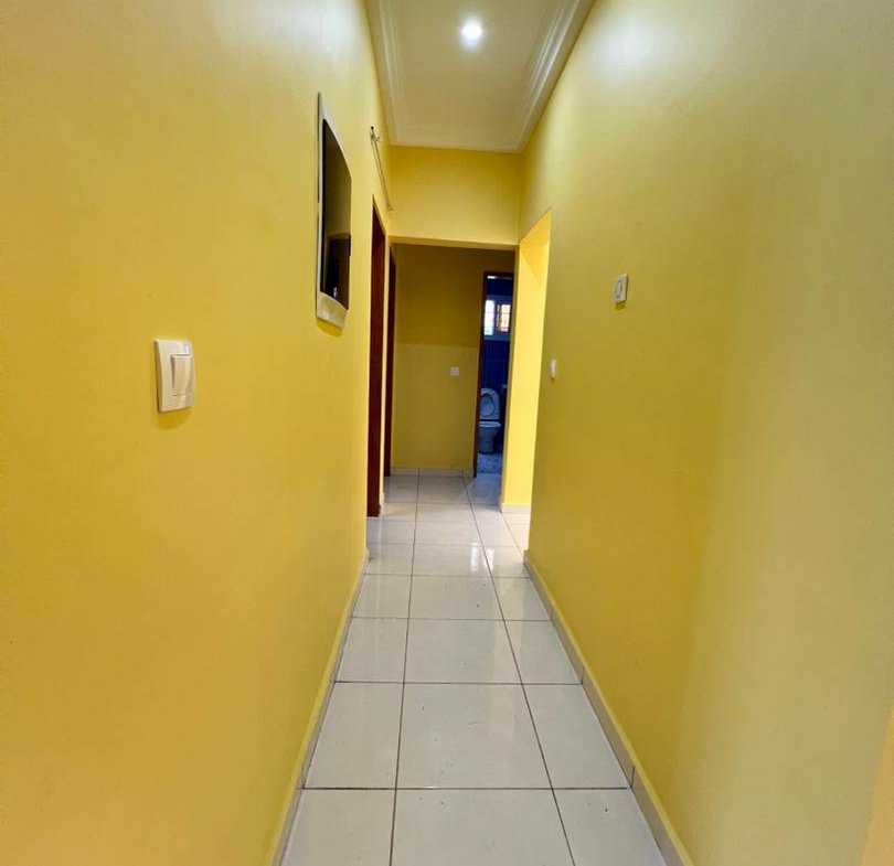 APPARTEMENT MODERNE ENTIEREMENT STAFFÉ SITUÉ À LOGBESSOU