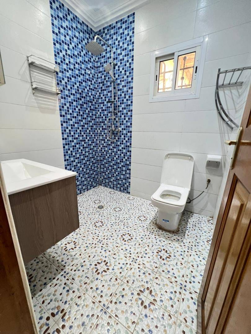 SM_appart_logbessou_190526_dch2 APPARTEMENT MODERNE ENTIEREMENT STAFFÉ SITUÉ À LOGBESSOU