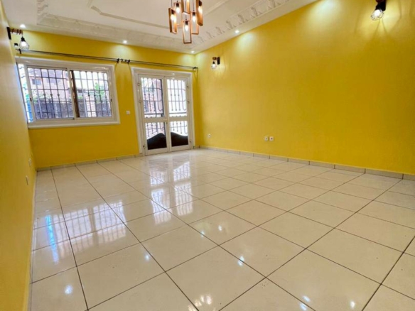 APPARTEMENT MODERNE ENTIEREMENT STAFFÉ SITUÉ À LOGBESSOU