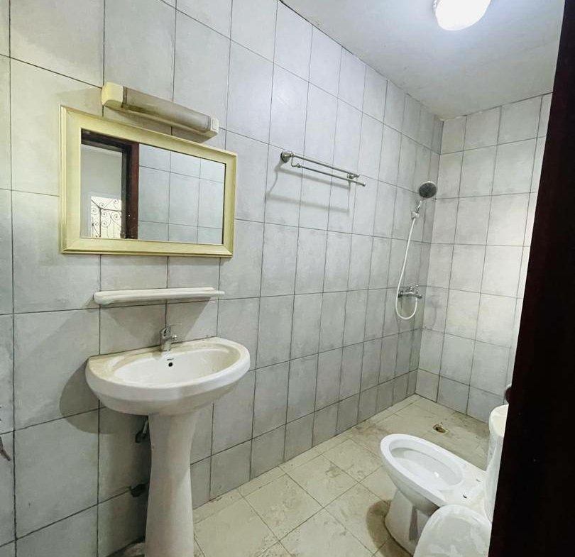 APPARTEMENT MODERNE STAFFÉ SITUÉ À LOGPOM BASSON