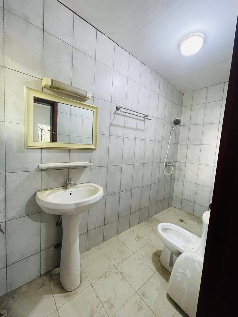 APPARTEMENT MODERNE STAFFÉ SITUÉ À LOGPOM BASSON