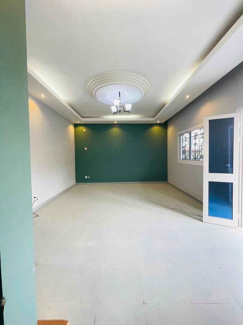 APPARTEMENT MODERNE STAFFÉ SITUÉ À LOGPOM BASSON