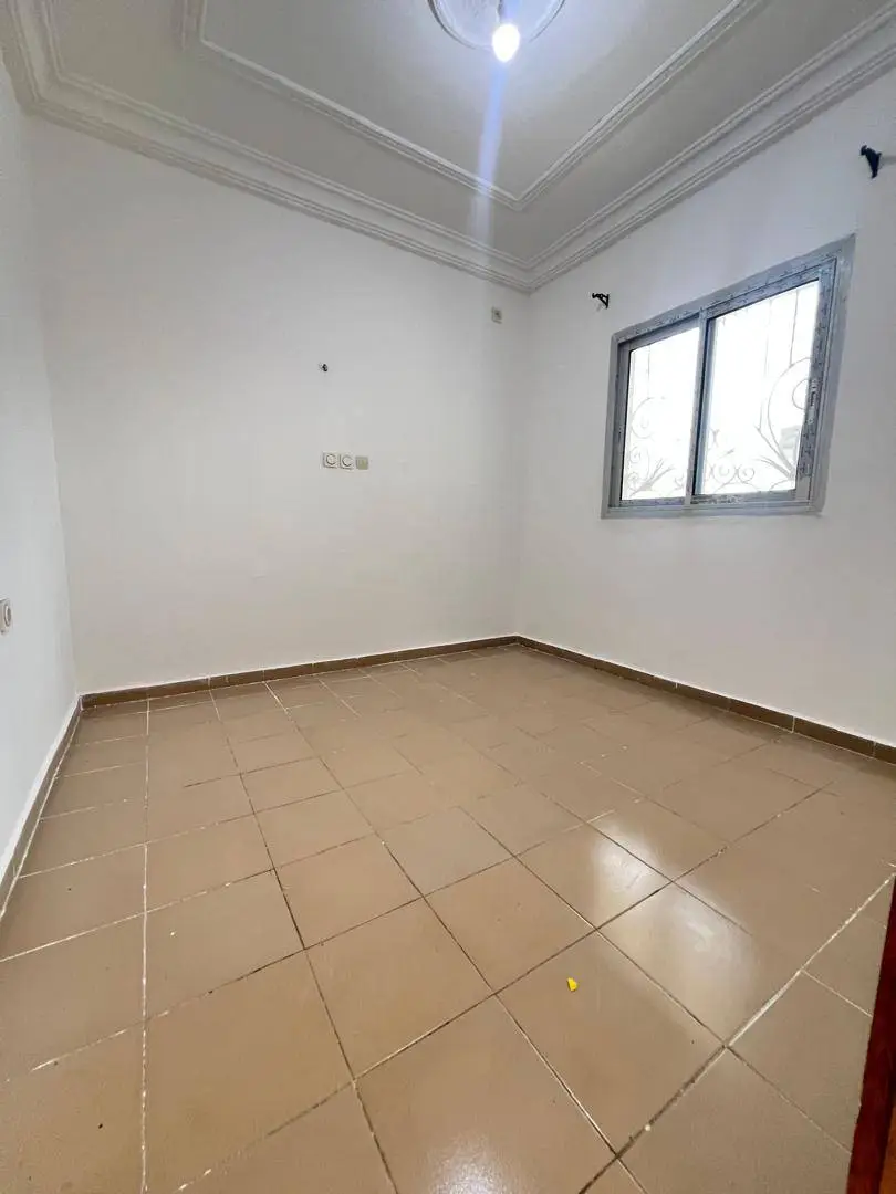 SM_appart_logpom_120526_chb1 APPARTEMENT MODERNE ENTIEREMENT STAFFÉ SITUÉ À LOGPOM