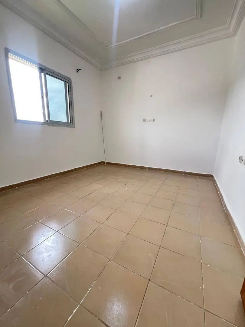 SM_appart_logpom_120526_chb2 APPARTEMENT MODERNE ENTIEREMENT STAFFÉ SITUÉ À LOGPOM