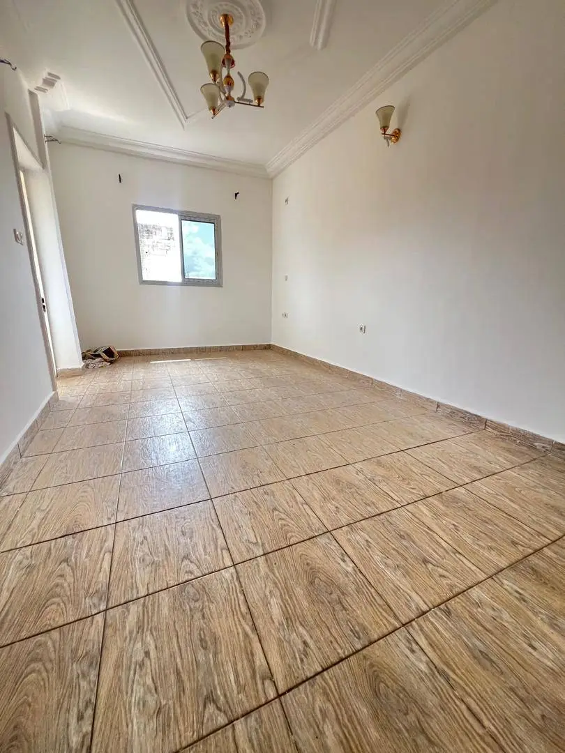 SM_appart_logpom_120526_sln2 APPARTEMENT MODERNE ENTIEREMENT STAFFÉ SITUÉ À LOGPOM