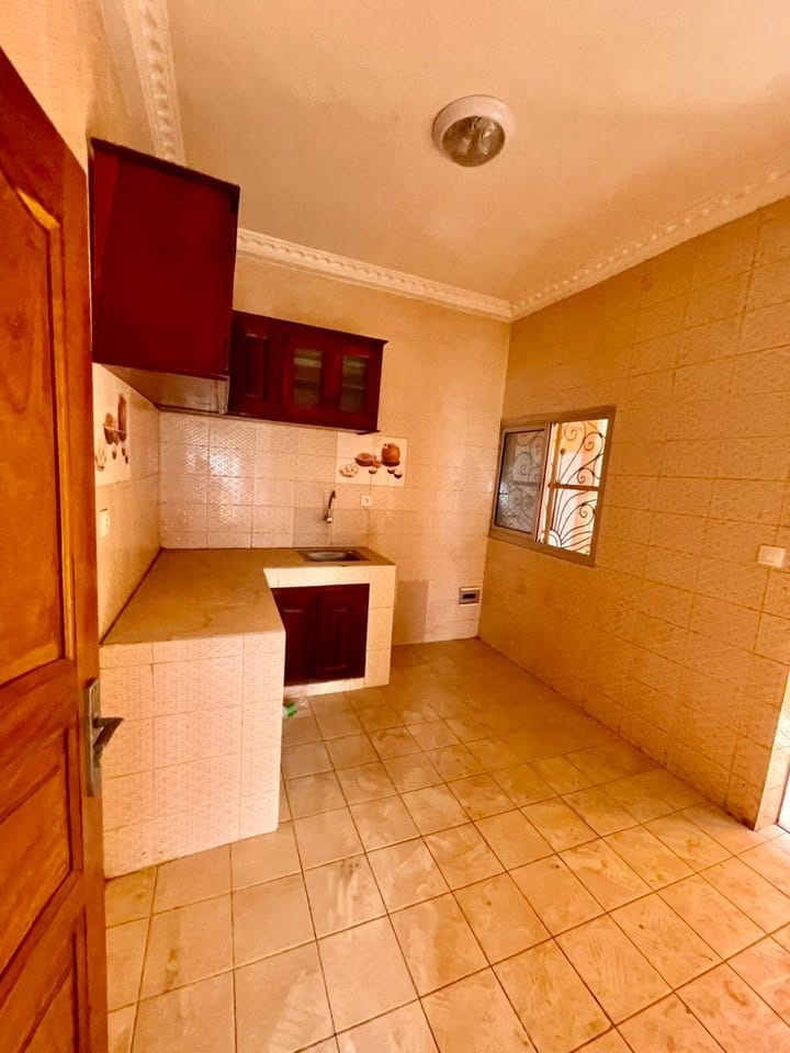 SUPERBE APPARTEMENT MODERNE À LOUER À MESSAMENDONGO