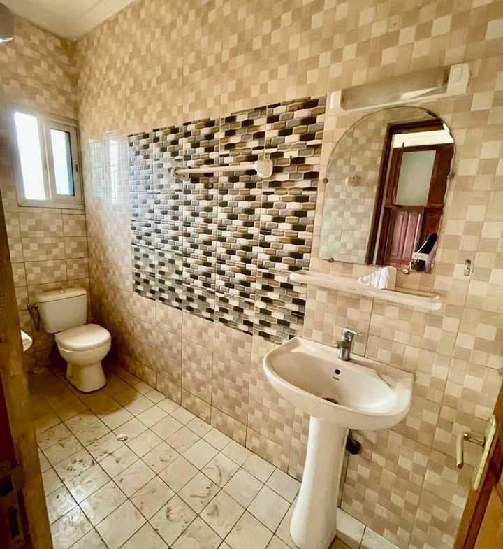 SUPERBE APPARTEMENT MODERNE À LOUER À MESSAMENDONGO