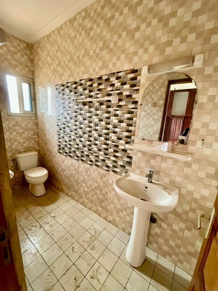 SUPERBE APPARTEMENT MODERNE À LOUER À MESSAMENDONGO