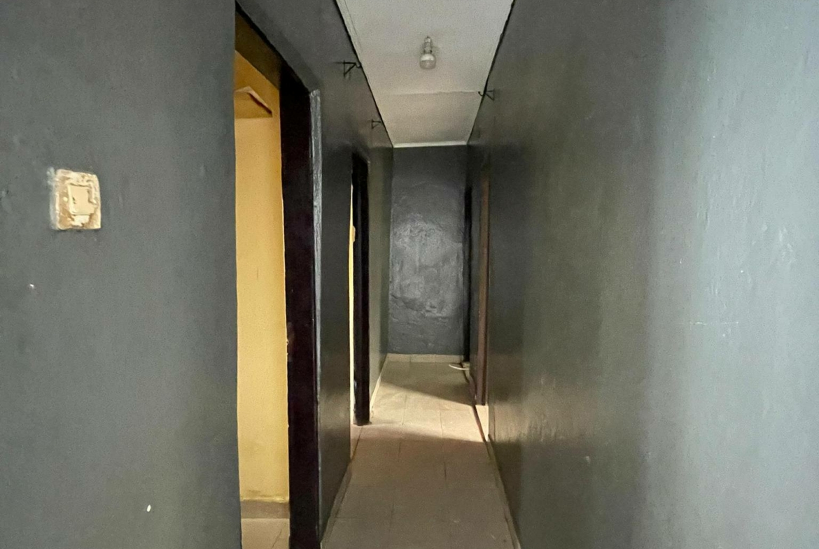 Appartement au 2e étage à louer, Yaoundé Tradex Éleveur