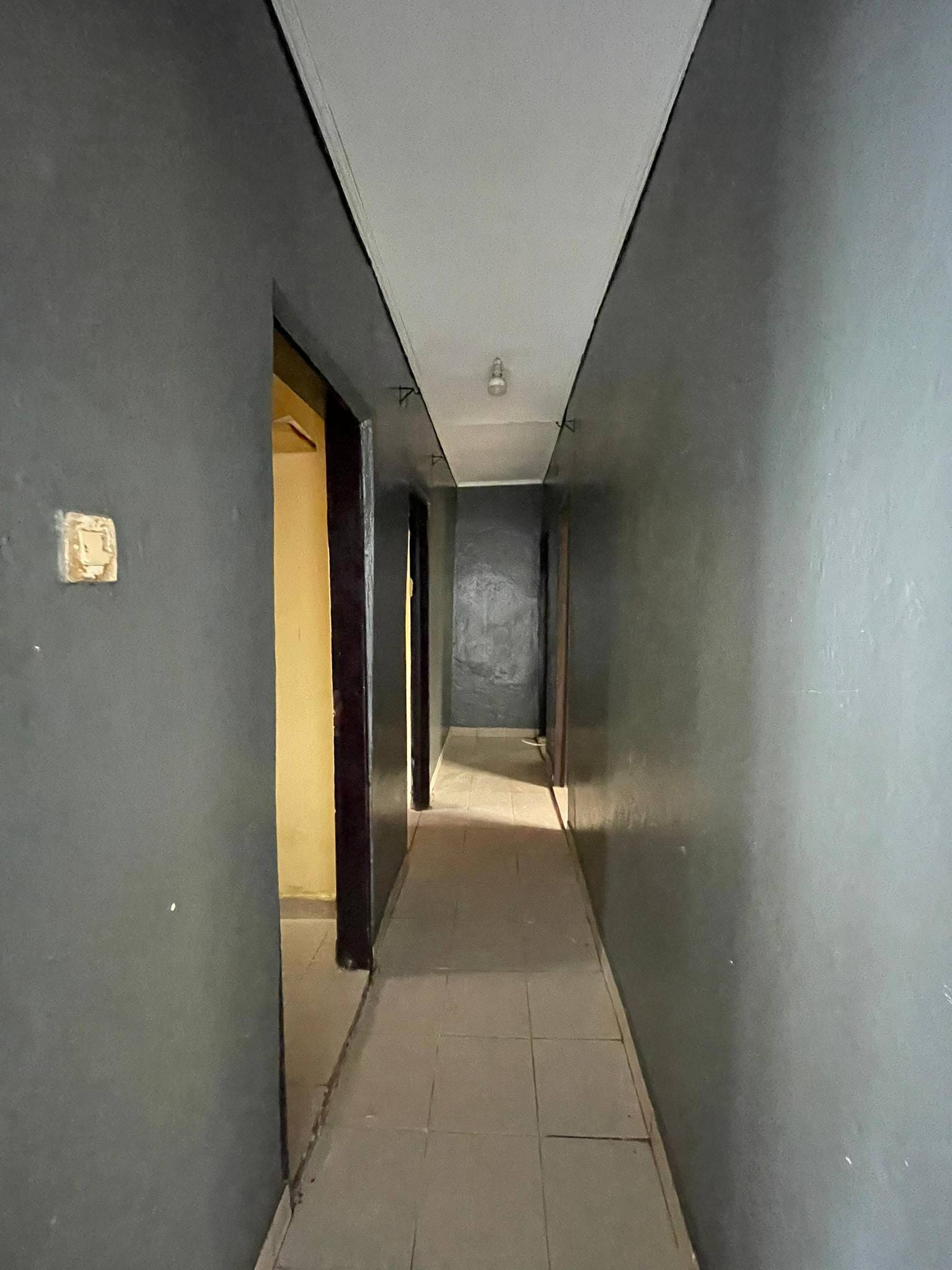 Appartement au 2e étage à louer, Yaoundé Tradex Éleveur