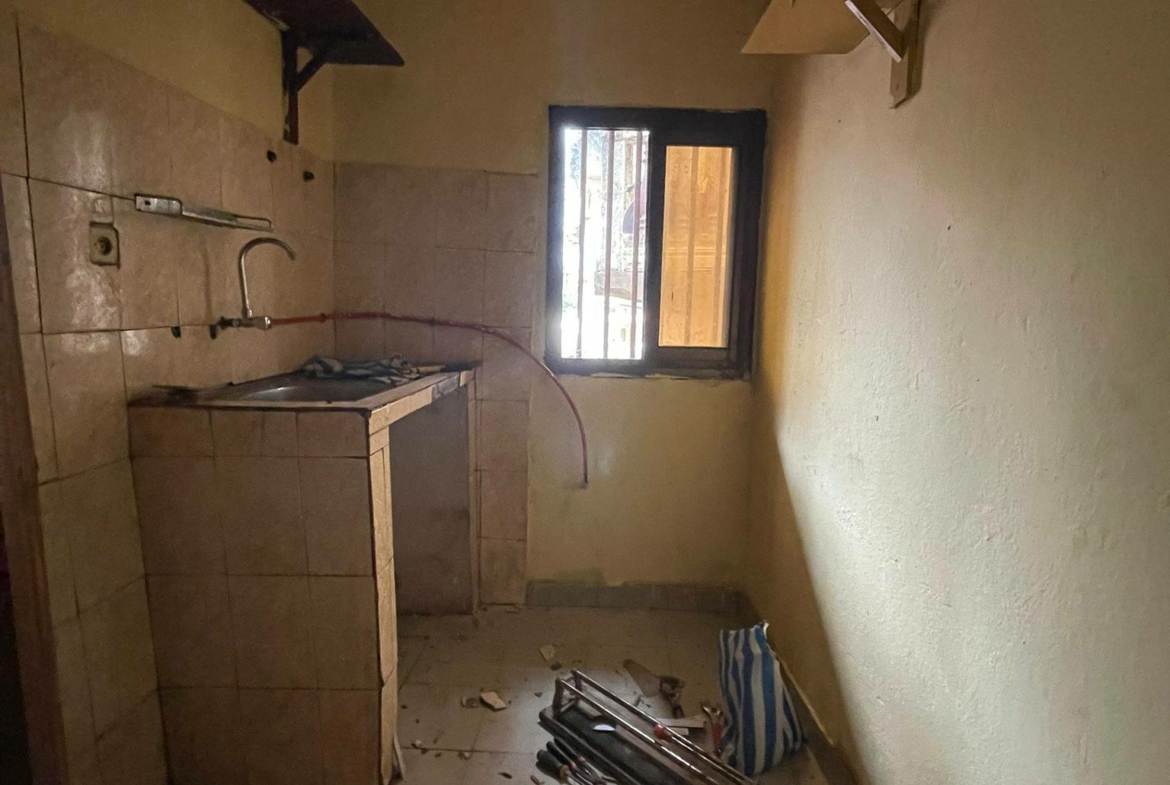 Appartement au 2e étage à louer, Yaoundé Tradex Éleveur