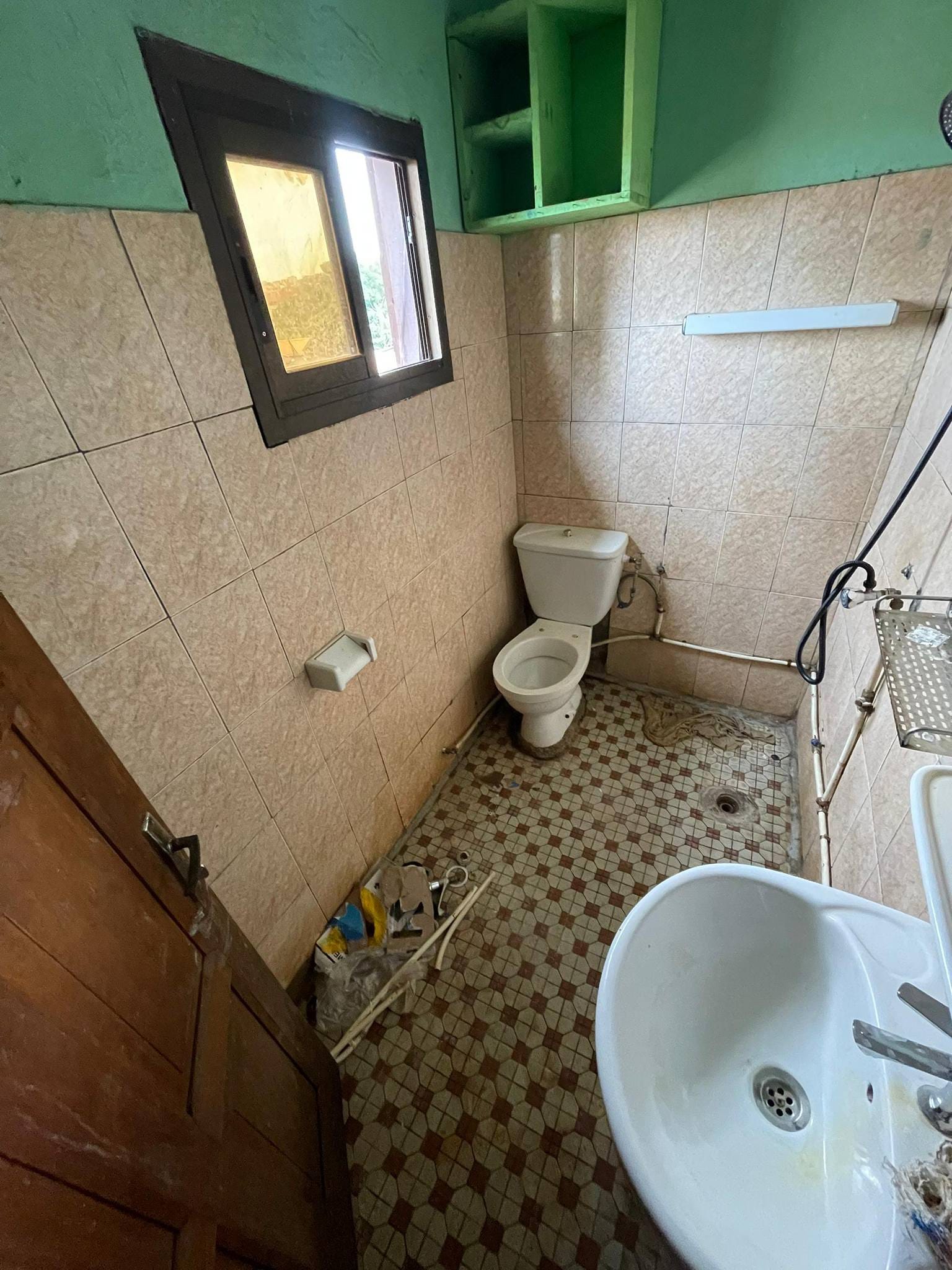 Appartement au 2e étage à louer, Yaoundé Tradex Éleveur