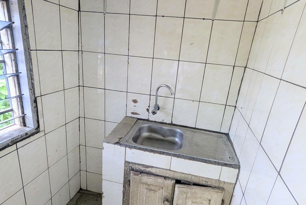  MAGNIFIQUE STUDIO À LOUER À TRANSFORTEUR NGOUSSO