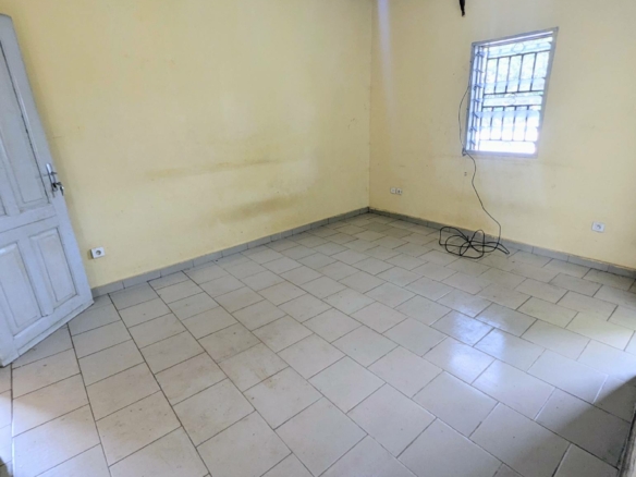  MAGNIFIQUE STUDIO À LOUER À TRANSFORTEUR NGOUSSO