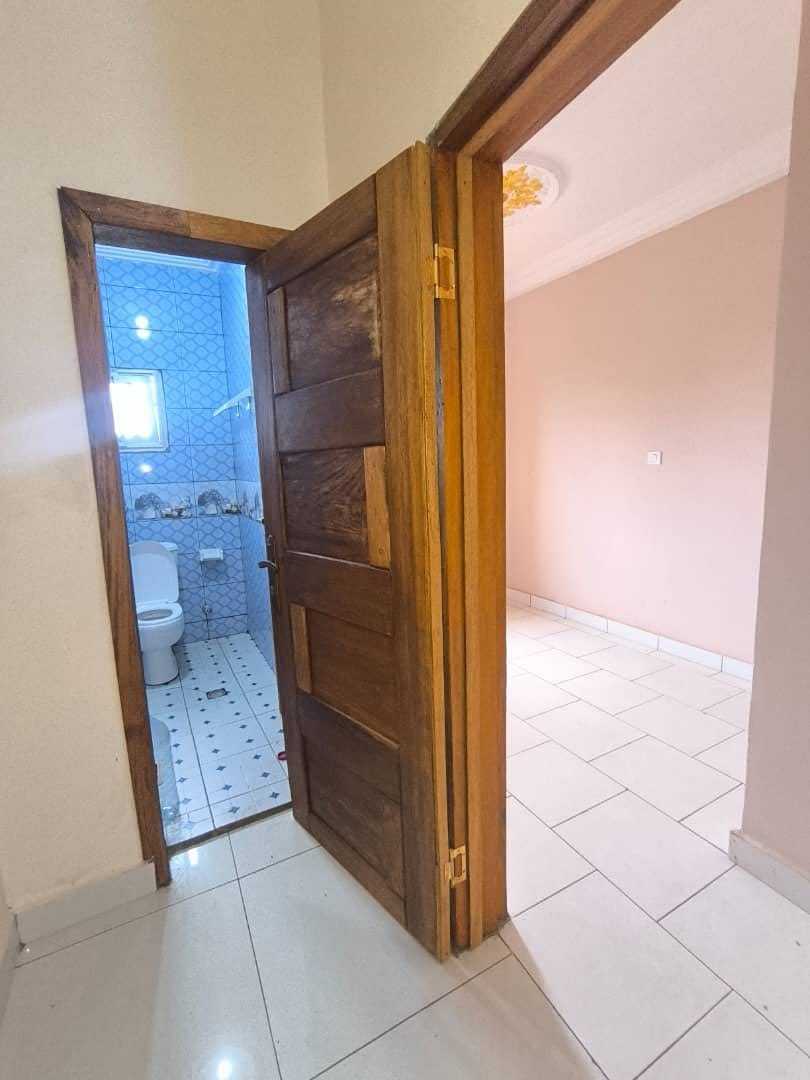 MAGNIFIQUE STUDIO DE STANDING À LOUER, YAOUNDÉ SANTA BARBARA