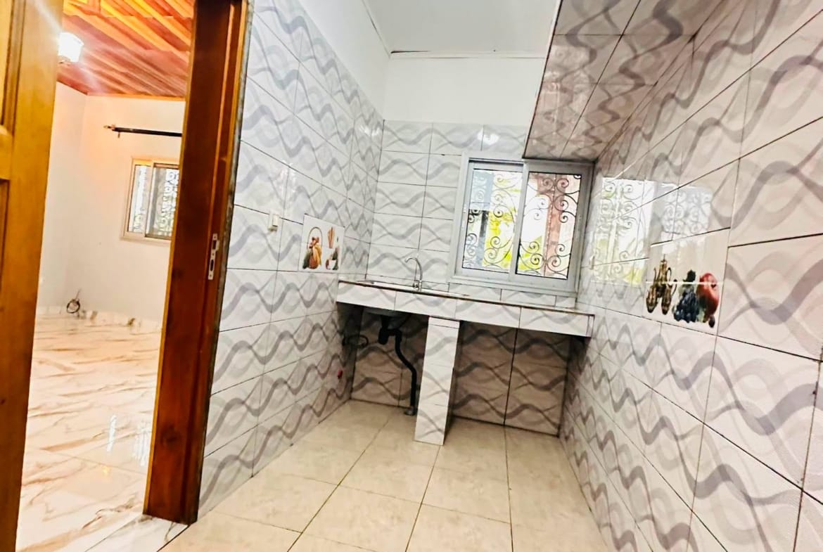 APPARTEMENT HAUT STANDING À LOUER, YAOUNDÉ EFOULAN