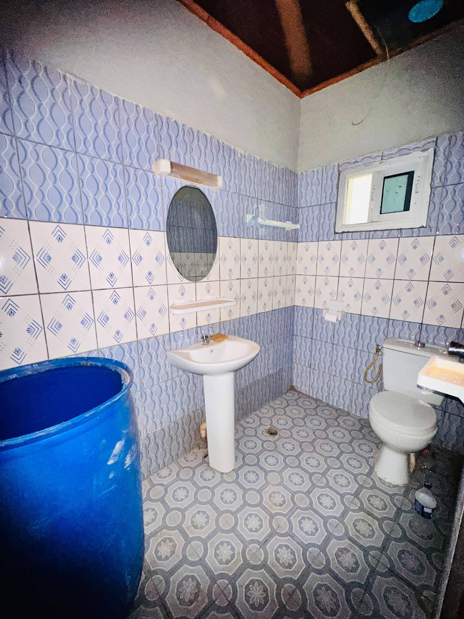 GRAND APPARTEMENT 2 CHAMBRES À LOUER, YAOUNDÉ NKOZOA