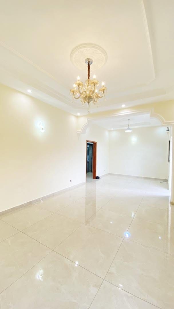 43051- Appartement moderne à louer situé à Simbock Neptune 