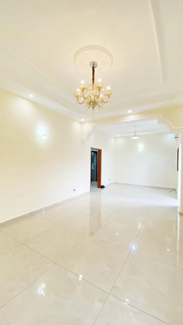 43271- Appartement moderne à louer situé à Simbock Neptune 