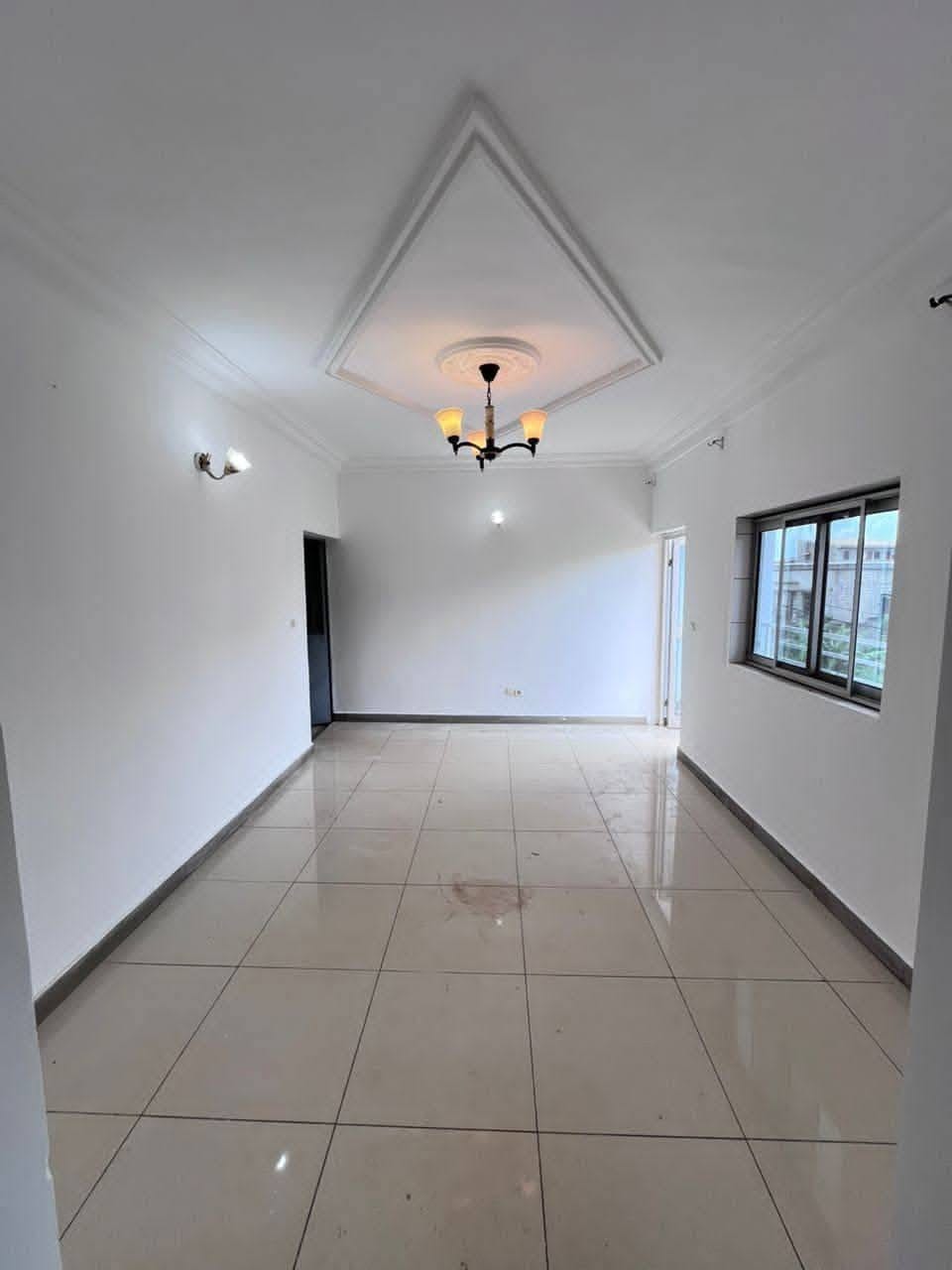 Studio moderne VIP à louer, Yaoundé Olembé