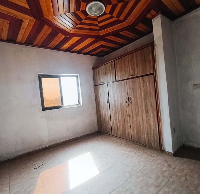 Appartement moderne neuf à Odza derrière le petit marché