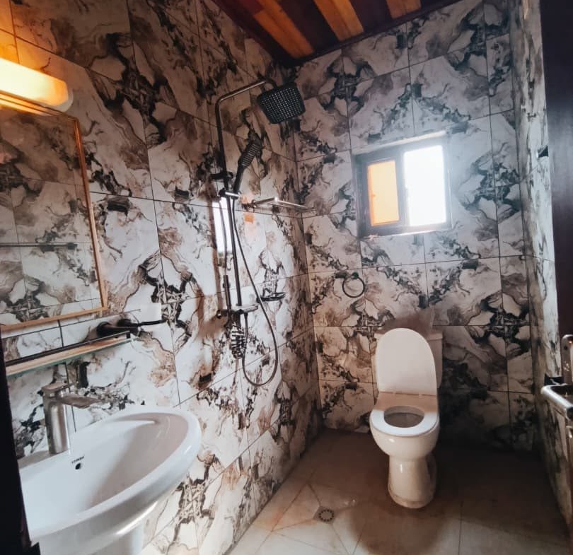 Appartement moderne neuf à Odza derrière le petit marché