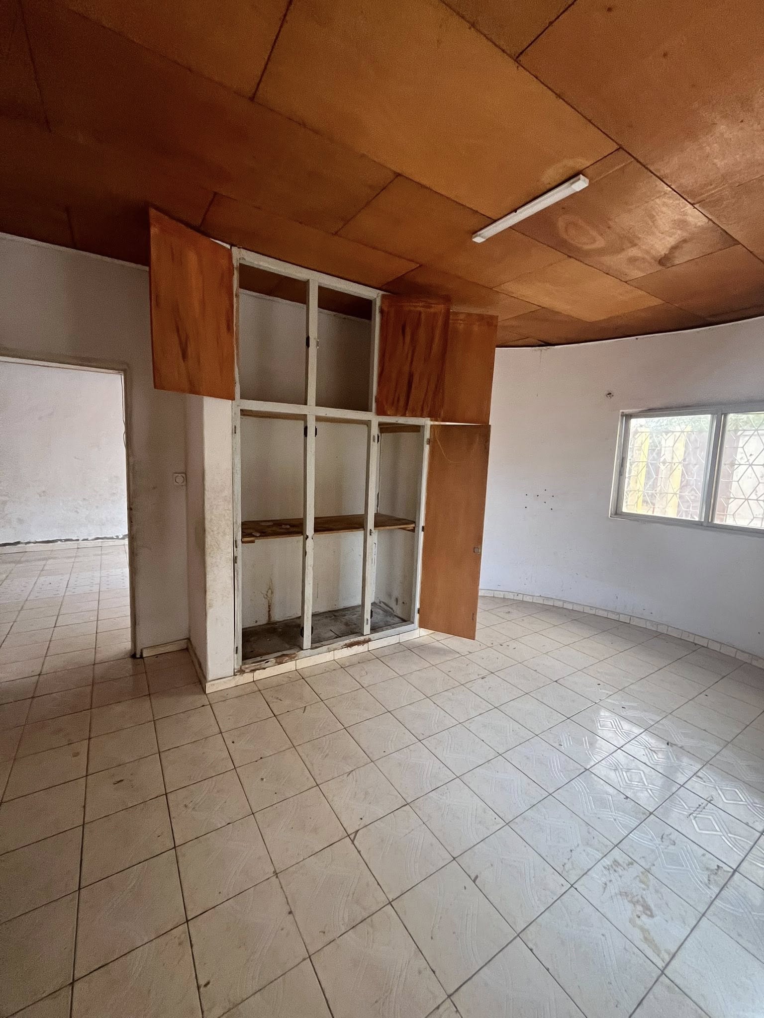 Appartement disponible seul dans la barrière à Marouaré Garoua