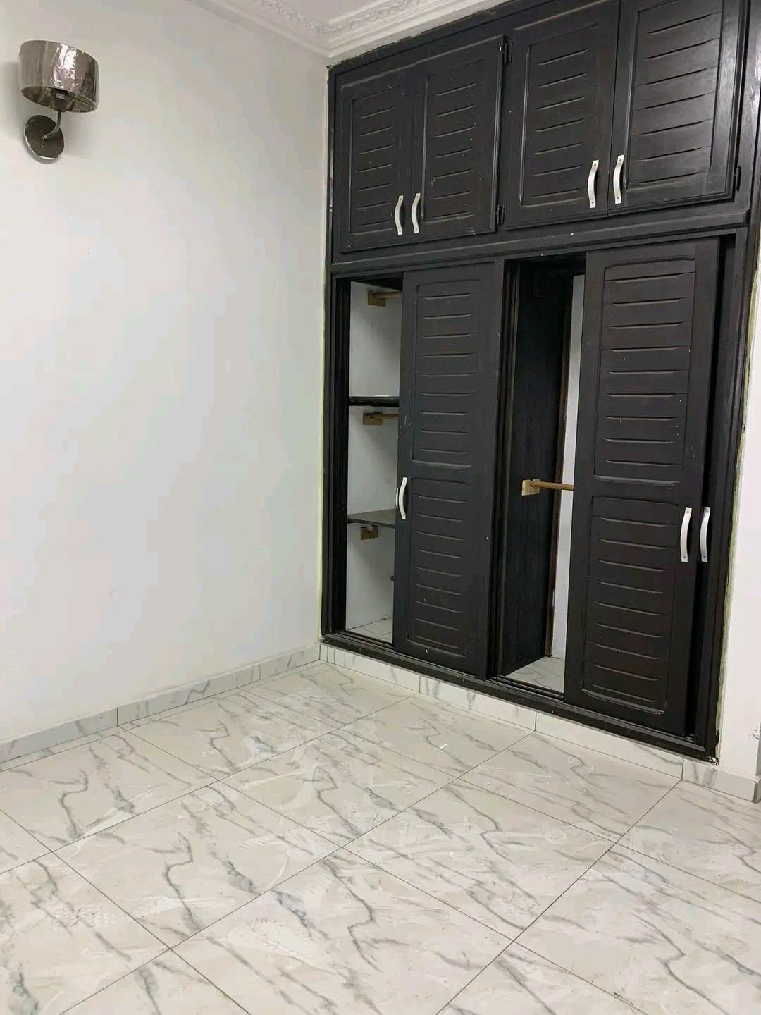 APPARTEMENT MODERNE DE STANDING À LOUER, KOTTO DOUALA Ve