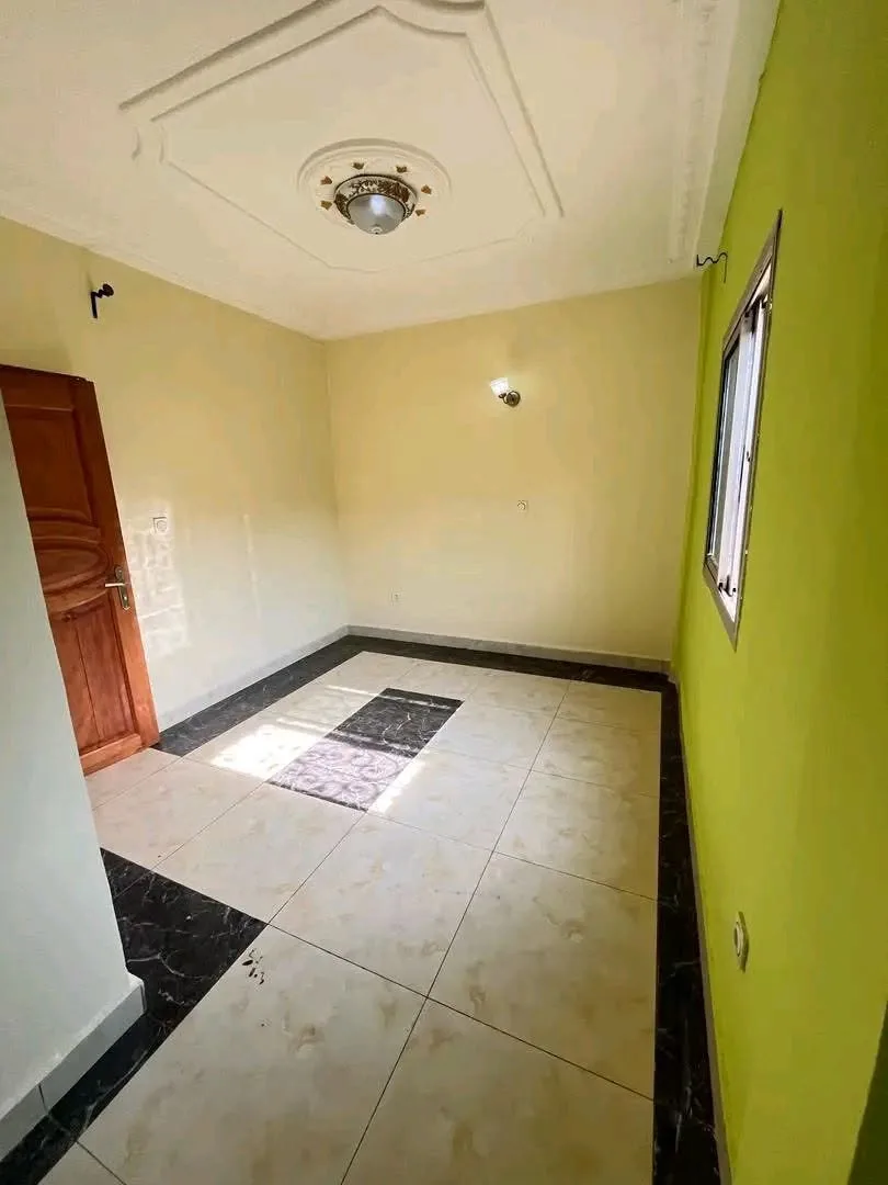 Studio moderne clés en main à louer, Yaoundé Emana