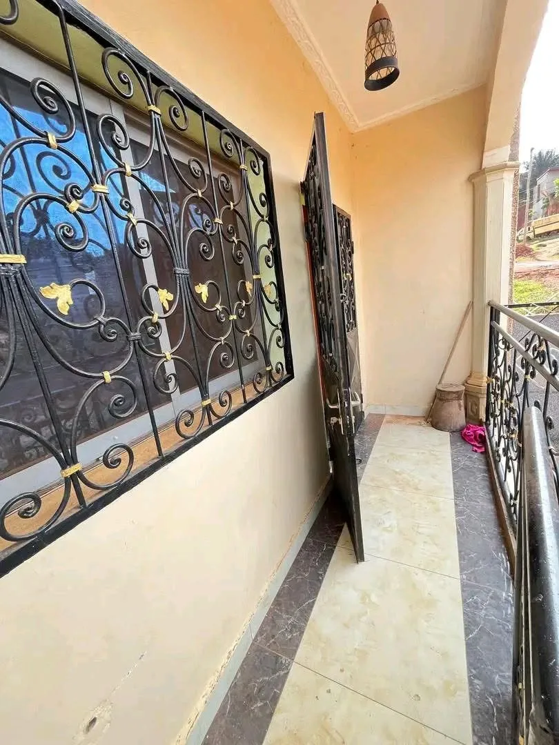 Studio moderne clés en main à louer, Yaoundé Emana