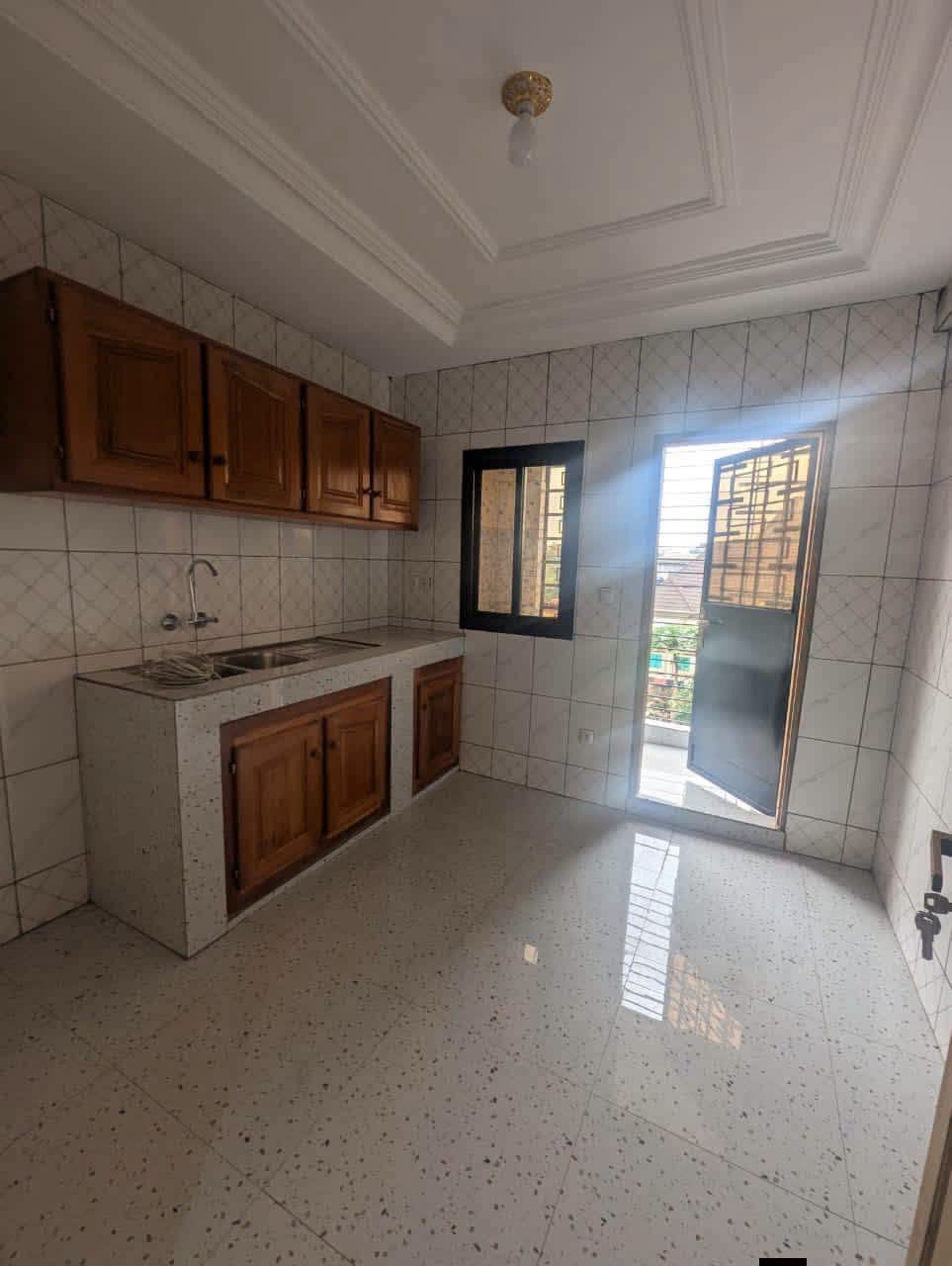 APPARTEMENT MODERNE À LOUER, YAOUNDÉ MIMBOMAN