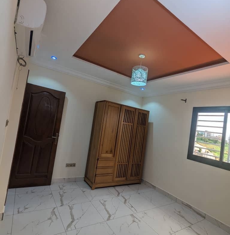 APPARTEMENT DE STANDING À LOUER, YAOUNDÉ NKOLFOULOU