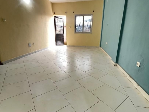 Appartement Moderne 2 Chambres à Louer à Logbessou