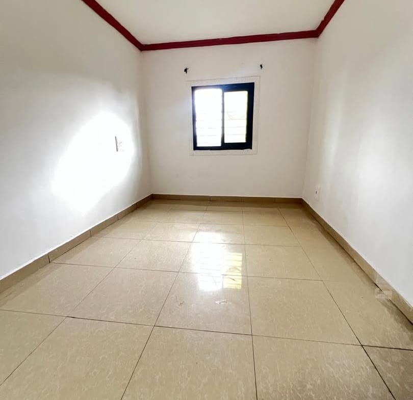 APPARTEMENT MODERNE SITUÉ À 200F DE NEPTURE LOGBESSOU