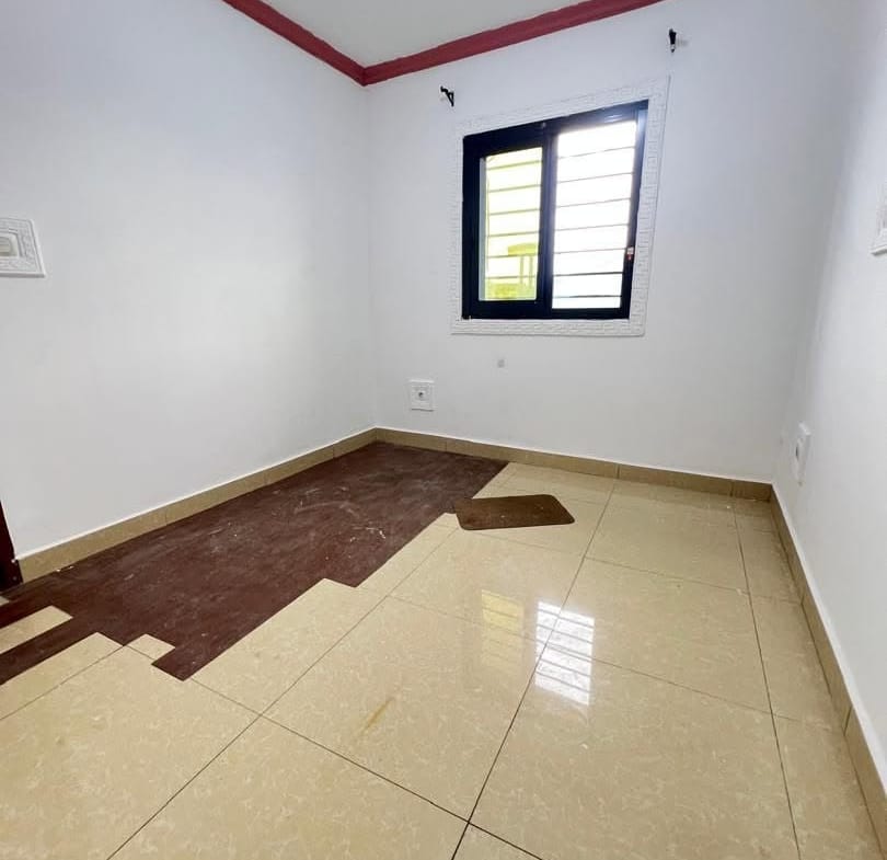 APPARTEMENT MODERNE SITUÉ À 200F DE NEPTURE LOGBESSOU
