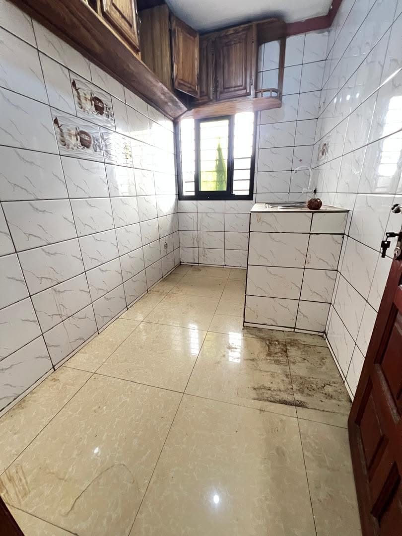 APPARTEMENT MODERNE SITUÉ À 200F DE NEPTURE LOGBESSOU