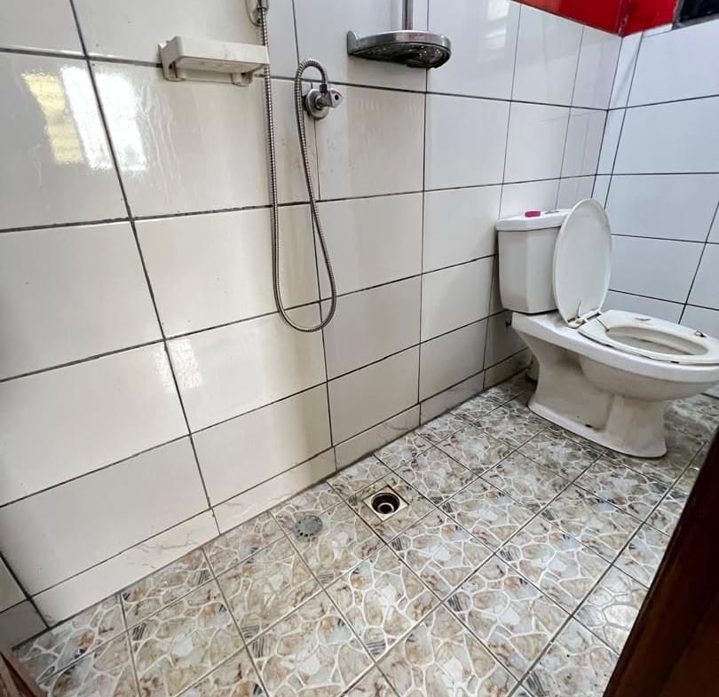 APPARTEMENT MODERNE SITUÉ À 200F DE NEPTURE LOGBESSOU