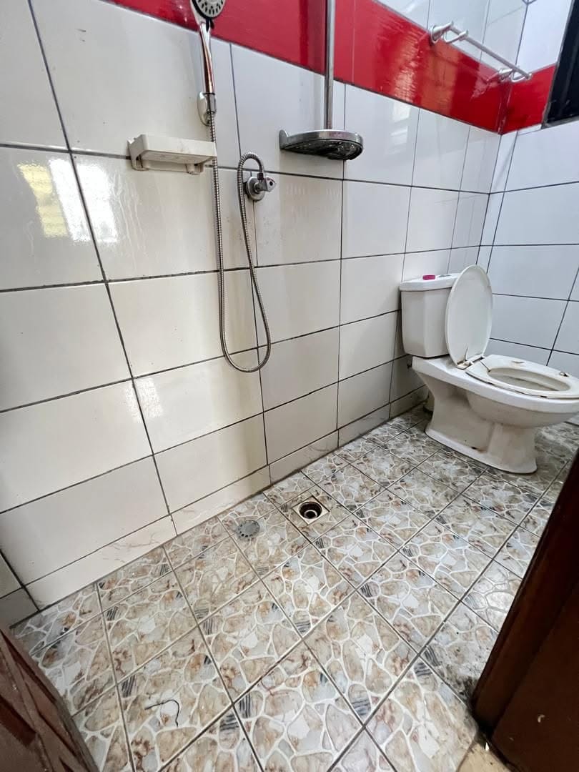 APPARTEMENT MODERNE SITUÉ À 200F DE NEPTURE LOGBESSOU