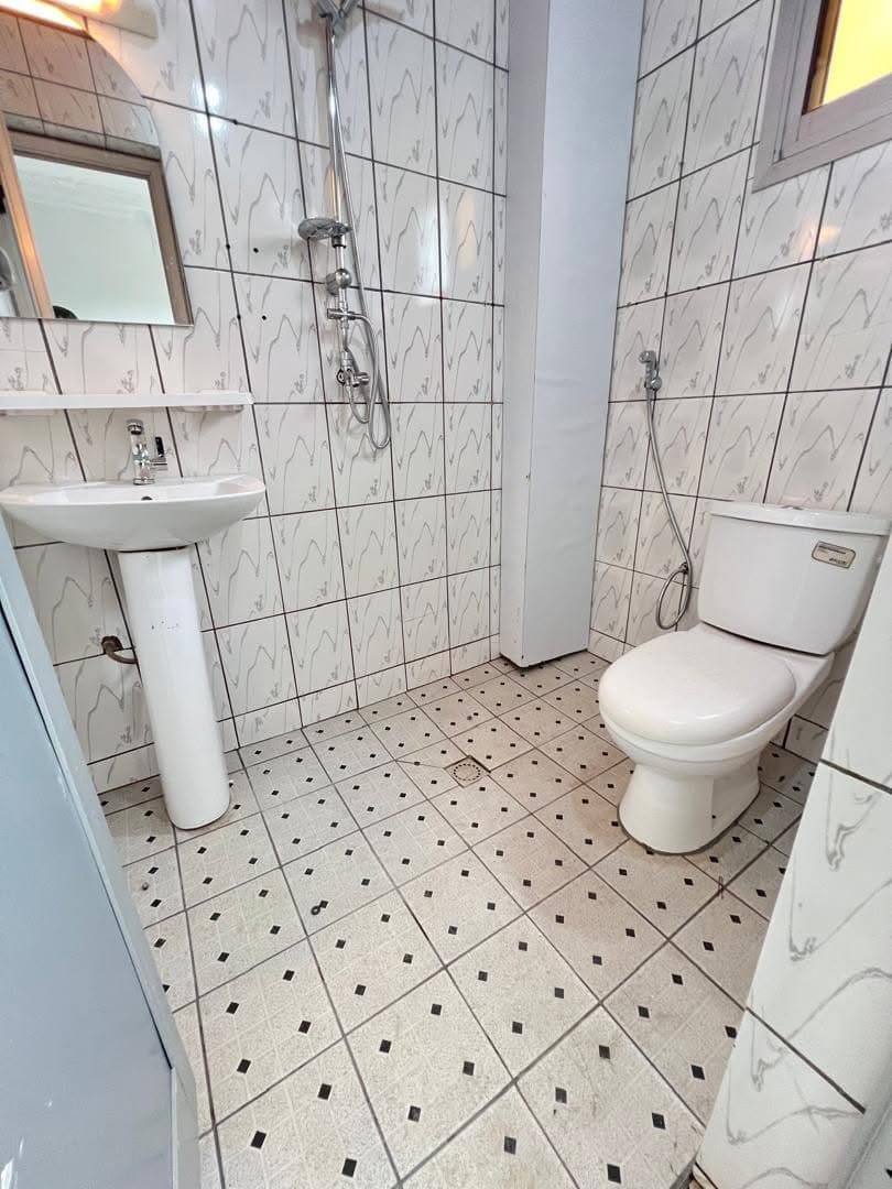 Appartement Moderne Haut Standing à Louer, Douala Logpom