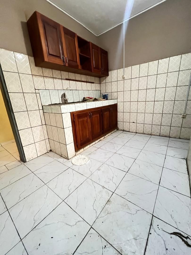 GRAND APPARTEMENT MODERNE AU REZ-DE-CHAUSSÉE, LOGPOM BASSON