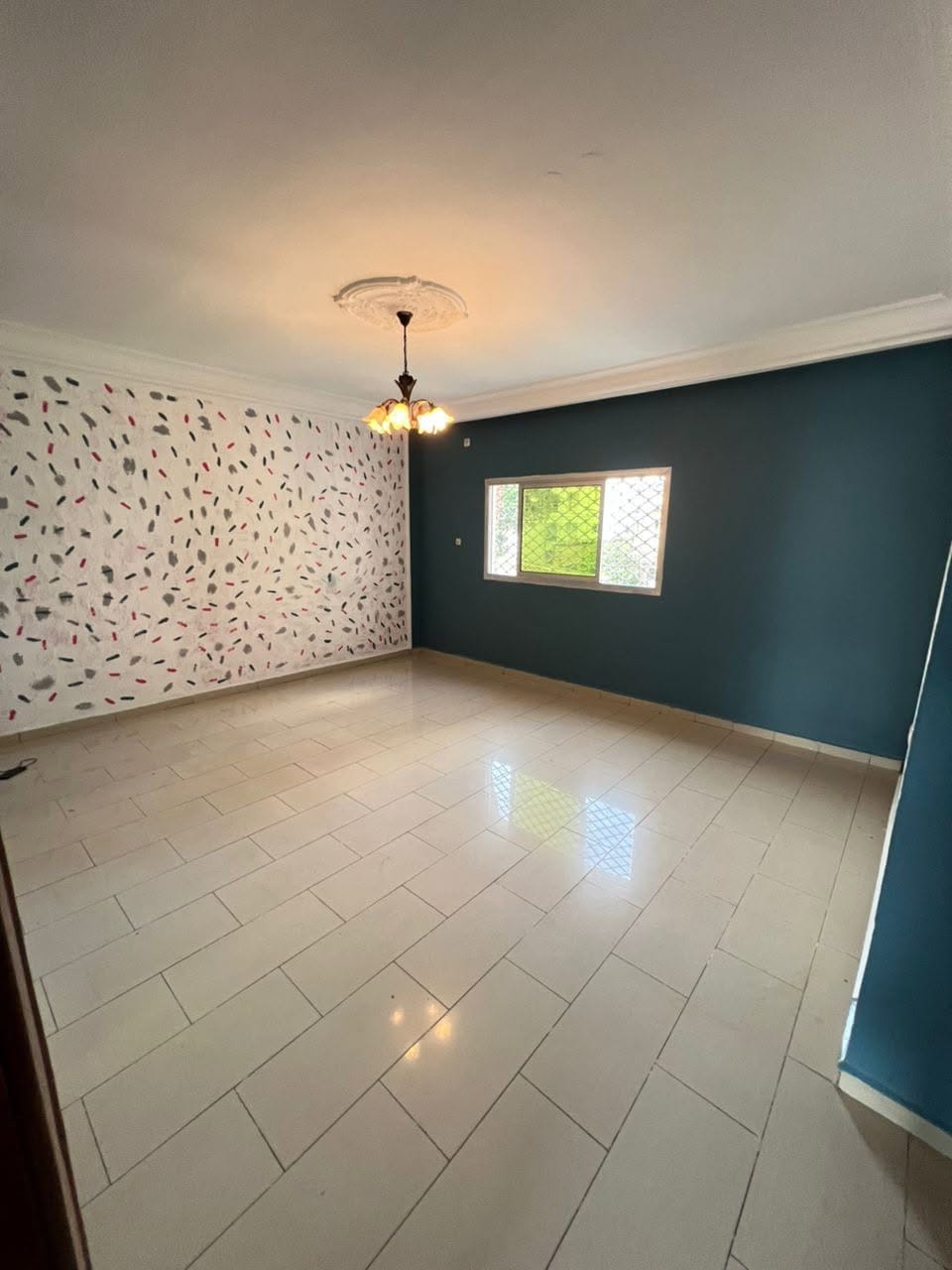 43080- APPARTEMENT MODERNE STAFFÉ SITUÉ À LOGPOM PAPYRUS