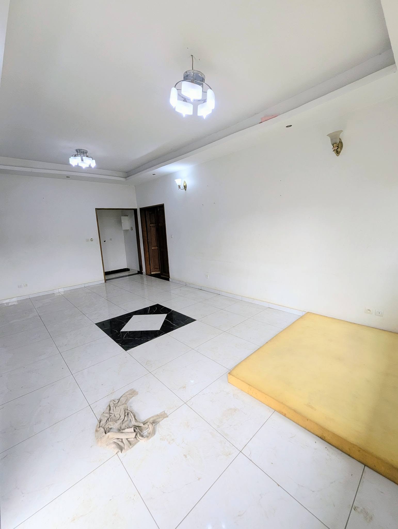 Appartement haut standing à louer, Titi Garage Yaoundé