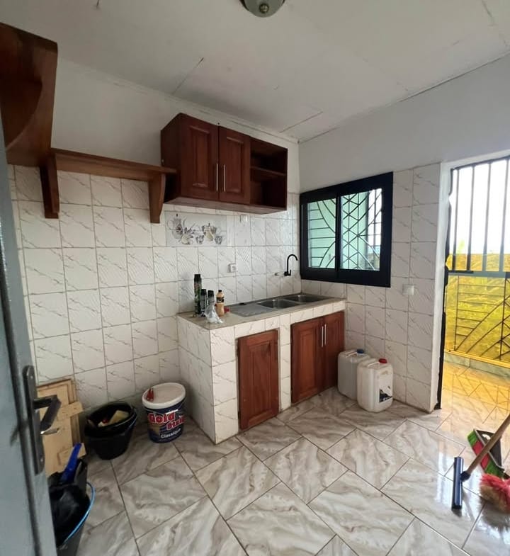 Appartement spacieux de 3 chambres, Yaoundé Nkolfoulou