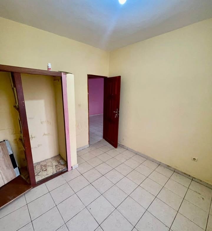 Appartement moderne 2 chambres à louer, Yaoundé Obobogo
